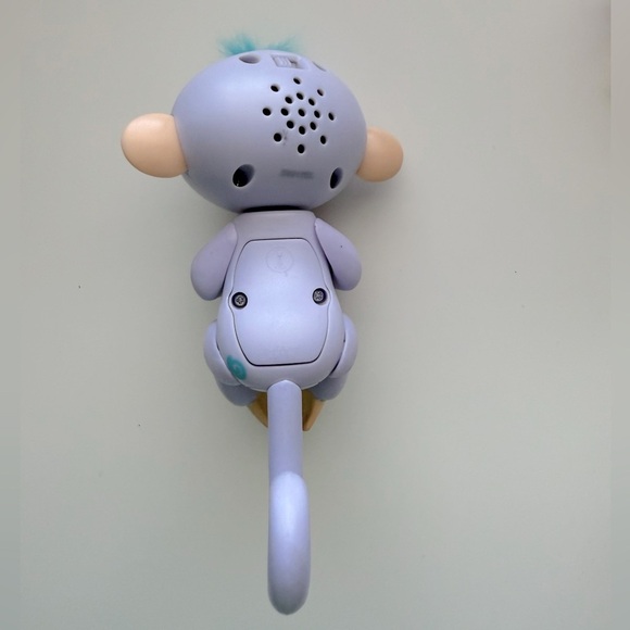 3 Fingerlings Interactive Toy Monkeys Bundle - Picture 8 of 11